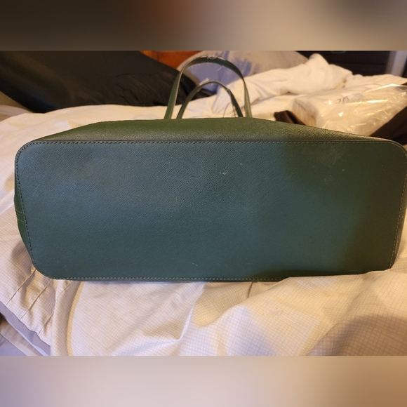 Michael Kors - Sally Large 2-In-1 Saffiano Leather and Logo Tote Bag - Picture 6 of 9